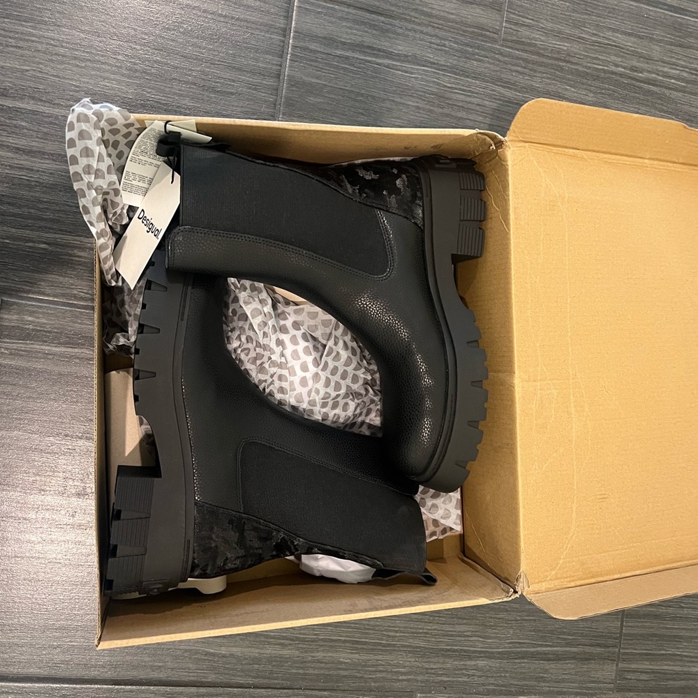 NWT Desigual Black Booties